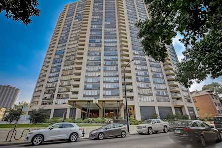 3930 N Pine Grove Ave #616 Chicago, IL 60613