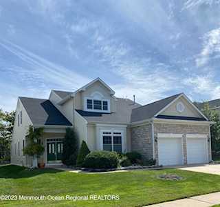 28 Deal Ln Waretown, NJ 08758