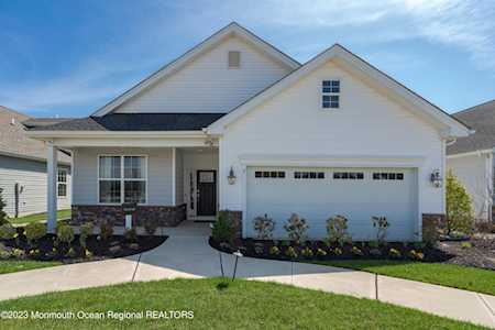 36 Keeneland Rd Plumsted, NJ 08533