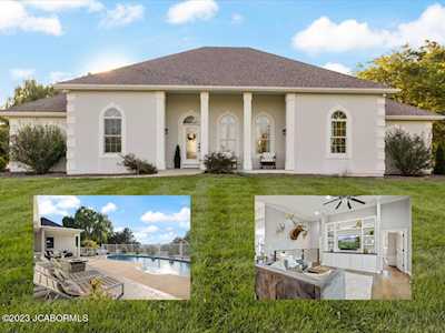 5322 Tanner Bridge Rd Jefferson City, MO 65101
