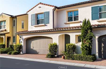 32 Maple Leaf Irvine, CA 92618