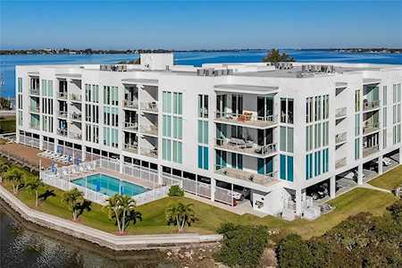 1375 Beach Rd #205 Englewood, FL 34223
