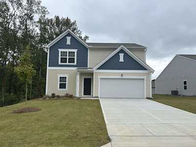 369 Logan Creek Drive Zebulon, NC 27597