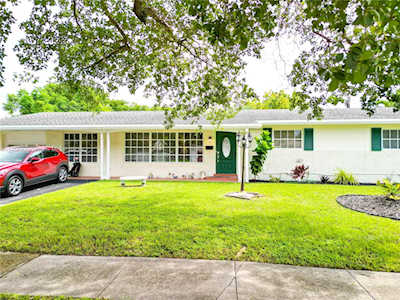 262 SW 52nd Ter Plantation, FL 33317