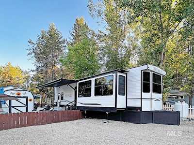 43 D Street Cascade, ID 83611-9999