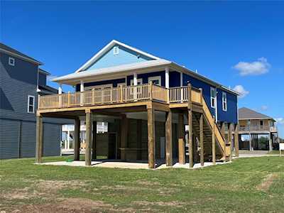 4418 Ranger Dr Crystal Beach, TX 77650