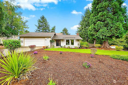 4211 134th Ave SE Bellevue, WA 98006