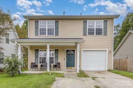 1902 Mission Oaks St Kannapolis, NC 28083