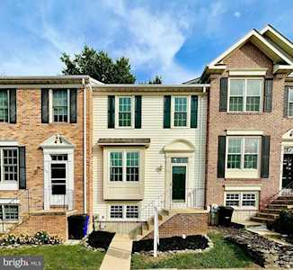 1105 Oak View Dr Mount Airy, MD 21771