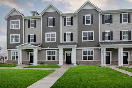 4445 Chelsea Manor Circle Aurora, IL 60504