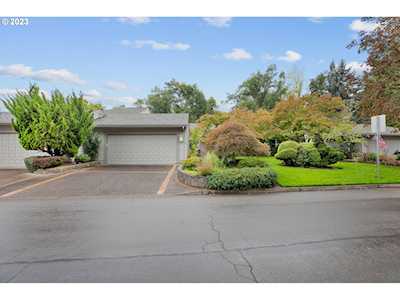 8250 SW Fairway DR Wilsonville, OR 97070