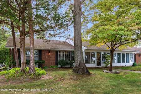 510A Portsmouth Dr Lakewood, NJ 08701