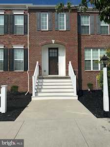 37 Meadow Creek Ln Mechanicsburg, PA 17050