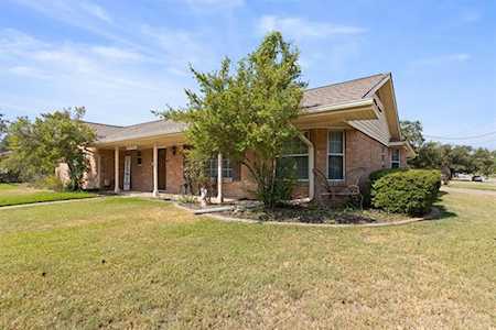 1900 Silver Leaf Drive Pantego, TX 76013