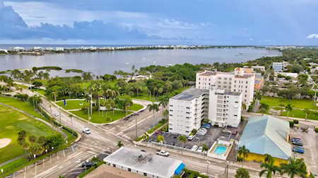 1 N Golfview Road #105 Lake Worth Beach, FL 33460