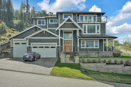 25422 Godwin Drive Maple Ridge, BC V2W 1G9