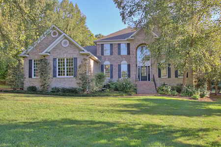 9063 Fallswood Ln Brentwood, TN 37027