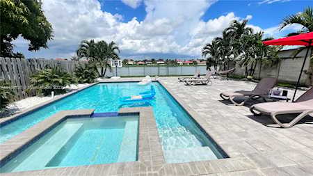 12061 SW 135th Ter Miami, FL 33186