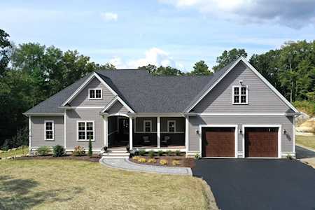 11 Pleasant St Mendon, MA 01756