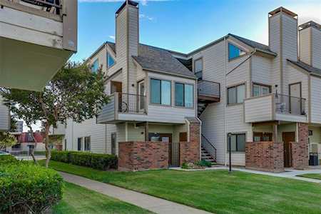 3125 Sondra Drive #105 Fort Worth, TX 76107