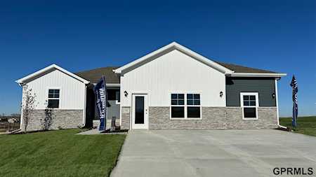 17002 Reynolds St Bennington, NE 68007