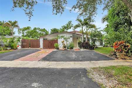 630 SW 31st Ave Fort Lauderdale, FL 33312