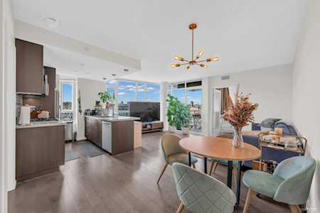 89 W 2 Avenue #1402 Vancouver, BC V5Y 0G9