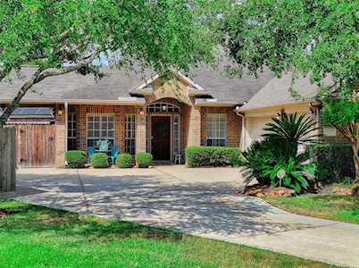 19235 Poplar Trails Ln Tomball, TX 77375