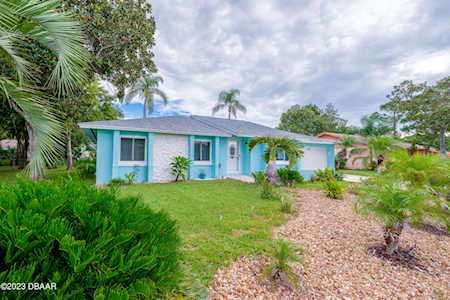 203 Fairfax Drive Daytona Beach, FL 32119