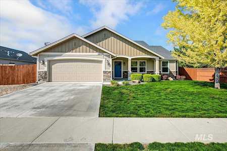 1606 W Crystal Falls Ave Nampa, ID 83651
