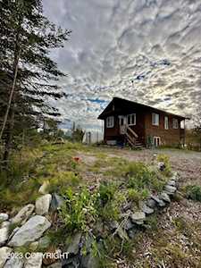 101 Highbush Ln Kenai, AK 99611
