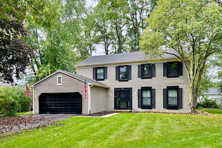 1 Melrose Ct Fox River Grove, IL 60021