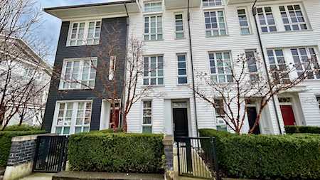 548 Foster Avenue #117 Coquitlam, BC V3J 0E2
