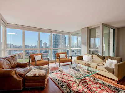212 Davie Street #1703 Vancouver, BC V6B 5Z4
