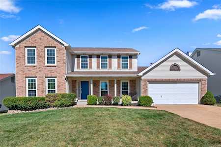1233 Hearthside Dr St Charles, MO 63304