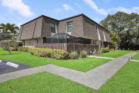 2551 NW 99th Avenue Coral Springs, FL 33065