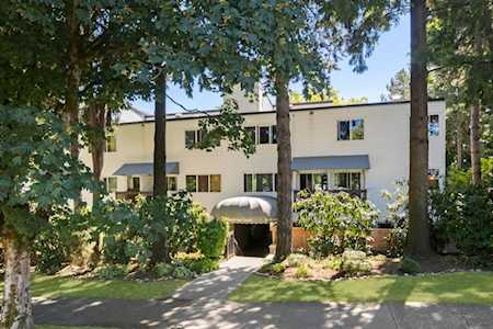 2910 E Pender Street #225 Vancouver, BC V5K 2C3