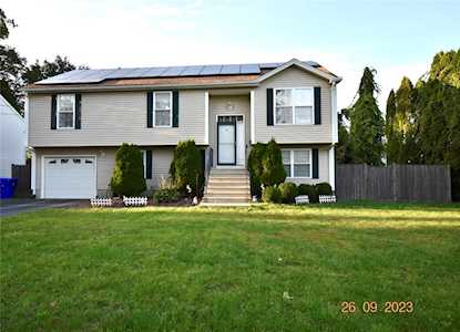9 Carmine Dr North Providence, RI 02911
