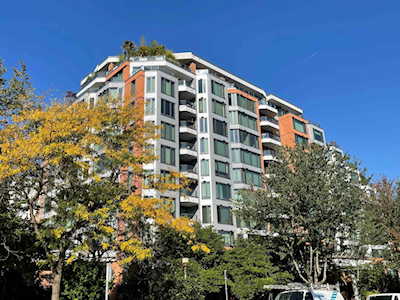 2201 Pine Street #604 Vancouver, BC V6J 5E7
