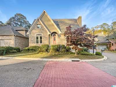 3104 Wellington Parkway Vestavia Hills, AL 35243