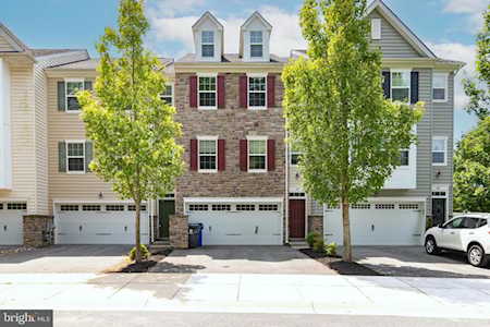 341 Latrobe Dr Newark, DE 19702