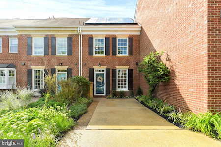 203 S West St S Alexandria, VA 22314
