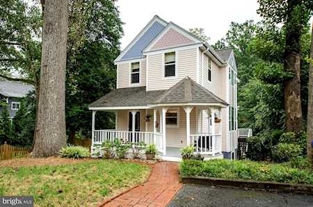 2375 N Edgewood St Arlington, VA 22207