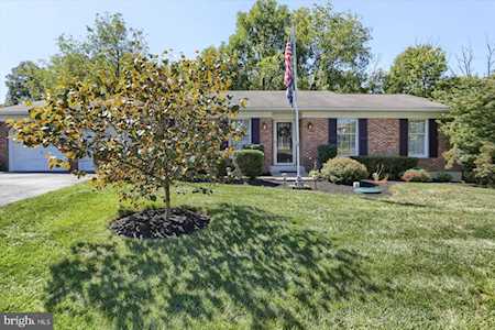 12 Meadowood Dr Hummelstown, PA 17036