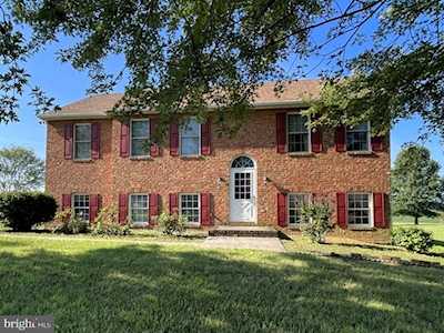 15291 Mercersburg Road Greencastle, PA 17225