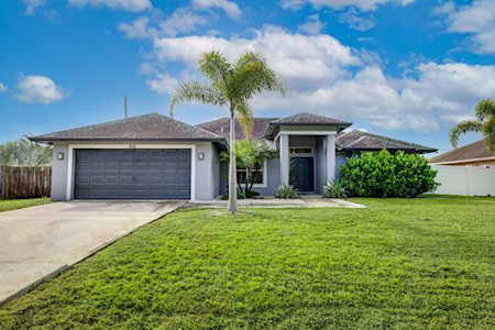 912 SW Paar Drive Port St Lucie, FL 34953