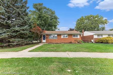 33205 Vista Way Fraser, MI 48026