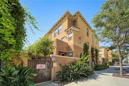 68 S 5th St #B Alhambra, CA 91801