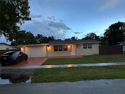 5232 SW 92nd Ter Cooper City, FL 33328