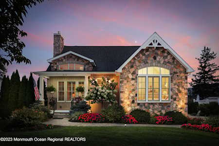 913 Ocean Rd Spring Lake Heights, NJ 07762